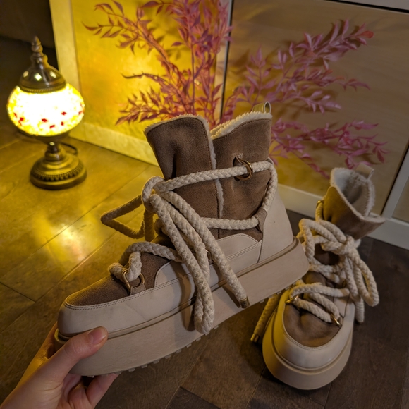 Tan and Cream Winter Boots - Picture 4 of 9